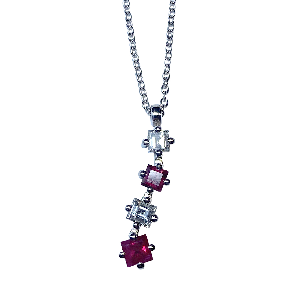 Collana Ruby Square